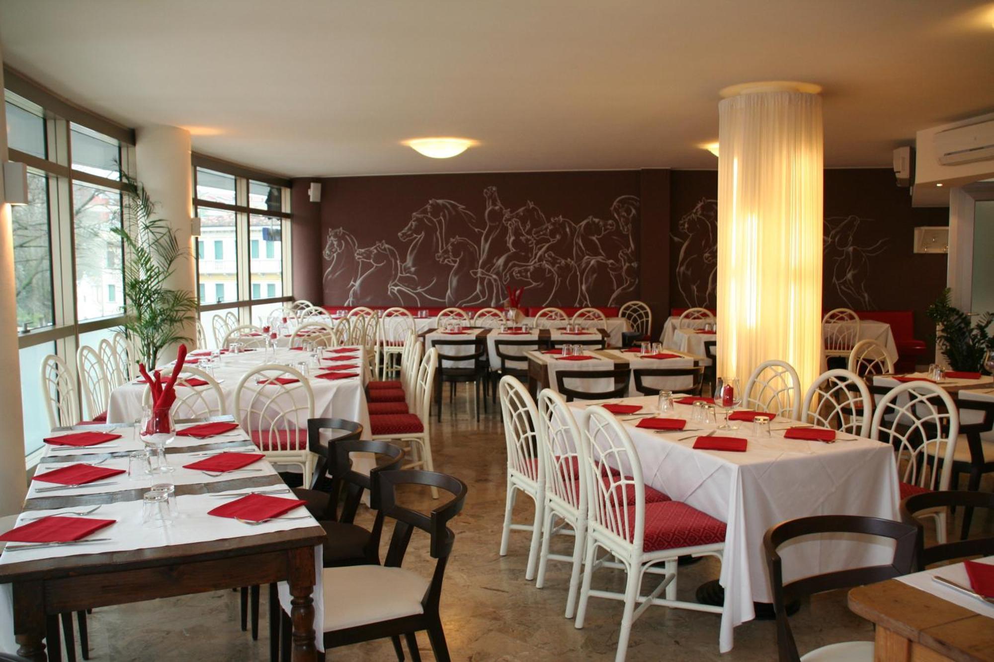 Hotel Kristall San Donà di Piave Екстериор снимка