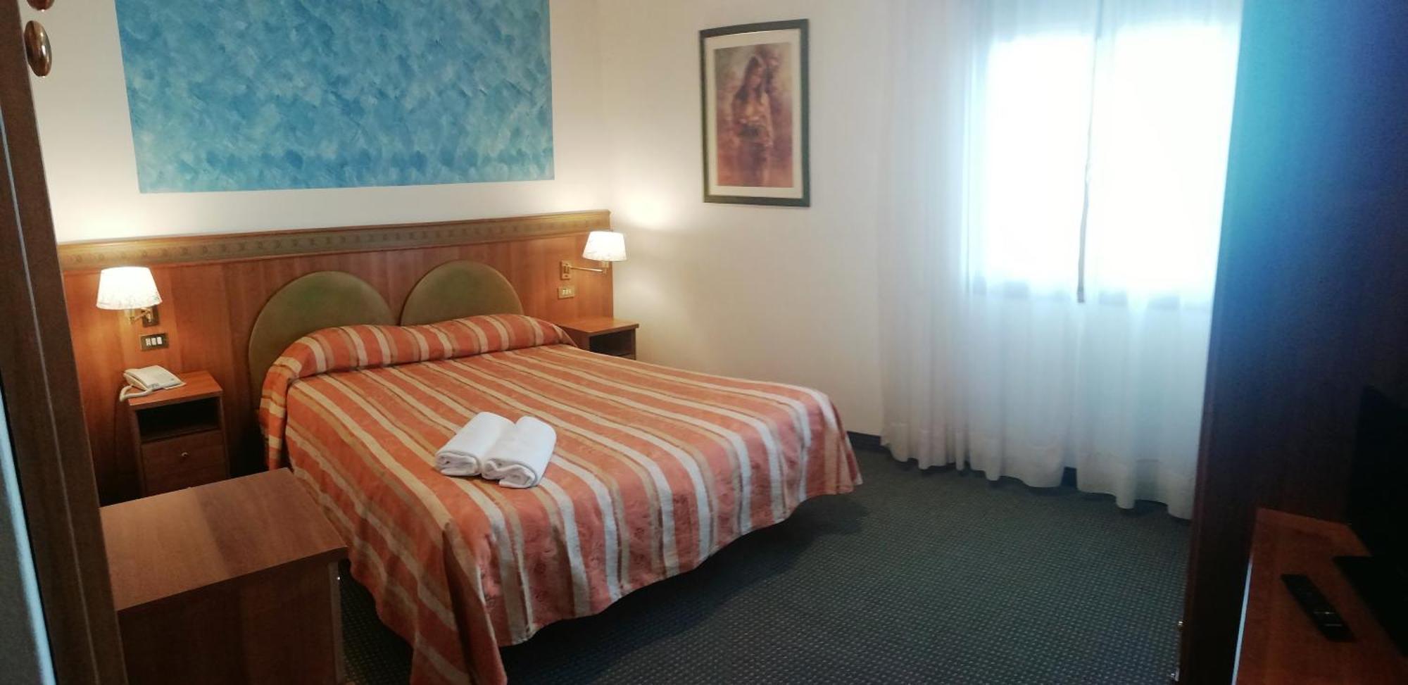 Hotel Kristall San Donà di Piave Екстериор снимка