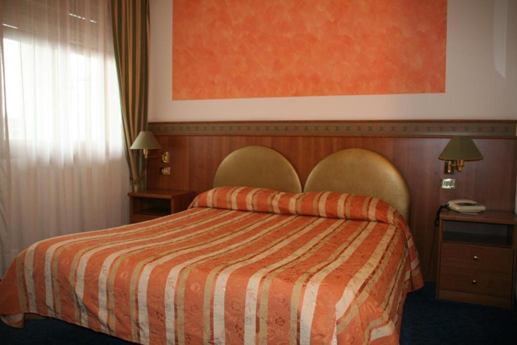 Hotel Kristall San Donà di Piave Екстериор снимка