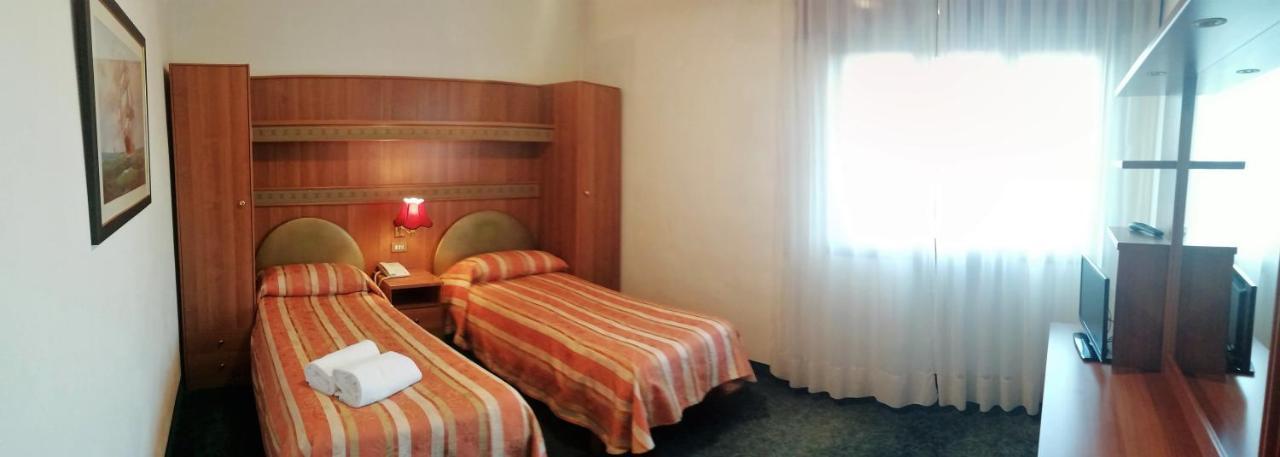 Hotel Kristall San Donà di Piave Екстериор снимка