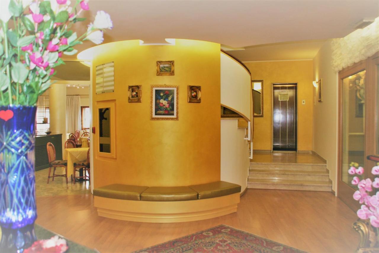 Hotel Kristall San Donà di Piave Екстериор снимка
